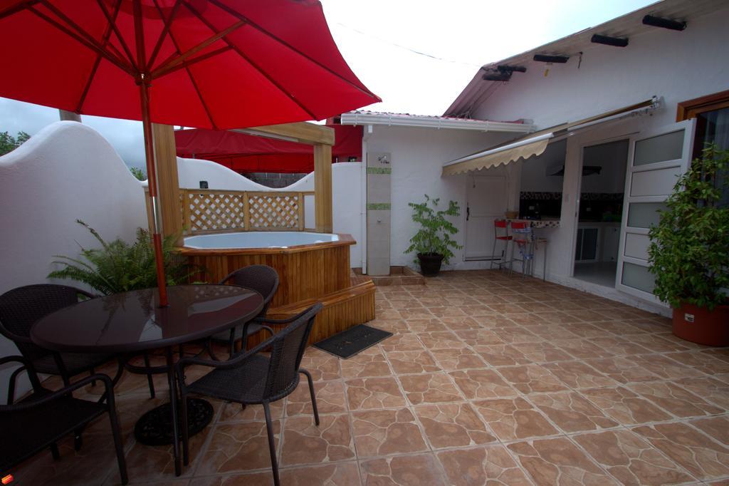 Zurisadai Hotel Puerto Ayora  Ngoại thất bức ảnh
