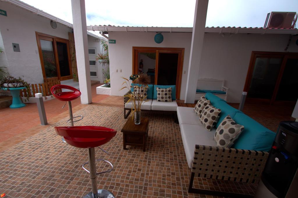 Zurisadai Hotel Puerto Ayora  Ngoại thất bức ảnh