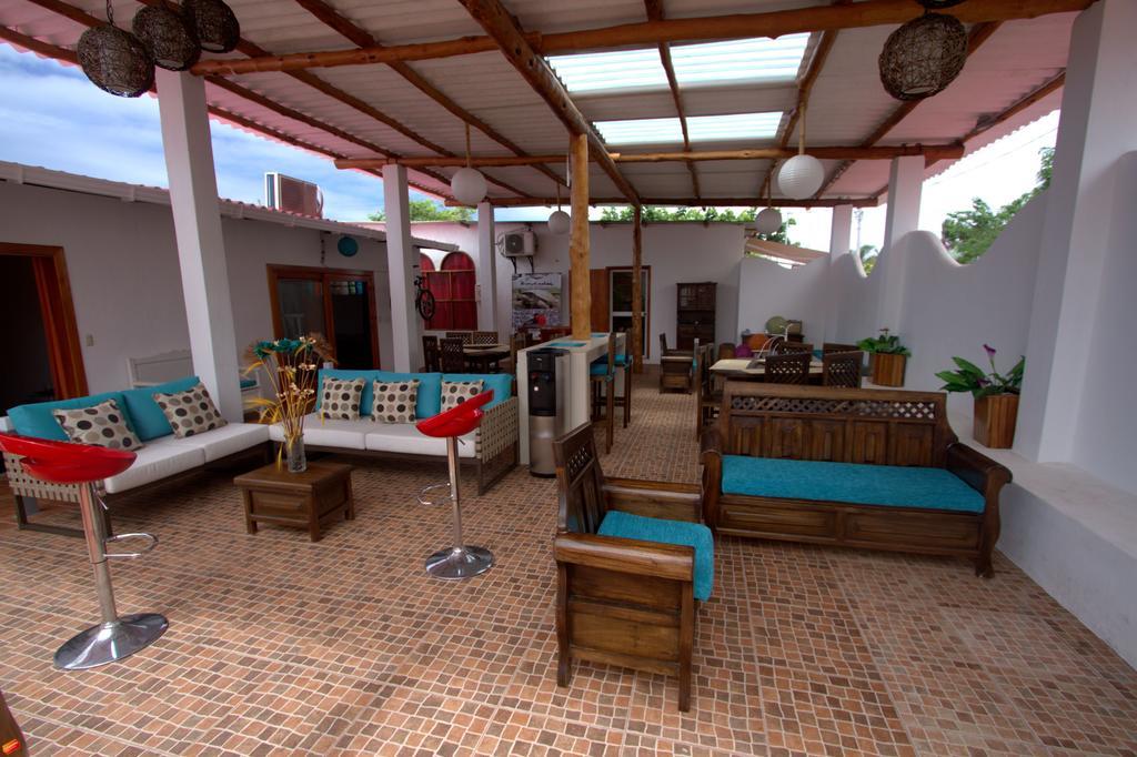 Zurisadai Hotel Puerto Ayora  Ngoại thất bức ảnh