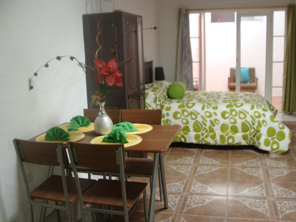 Zurisadai Hotel Puerto Ayora  Ngoại thất bức ảnh