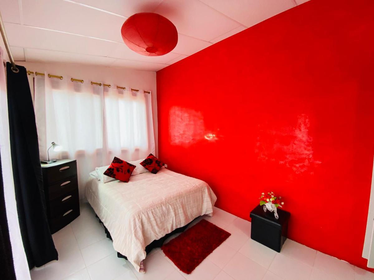 Zurisadai Hotel Puerto Ayora  Ngoại thất bức ảnh
